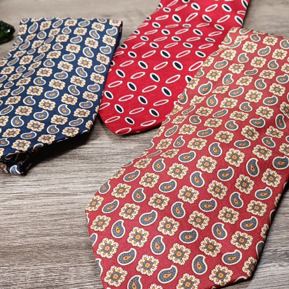 Tommy Hilfiger Red Blue & Gold Silk 4" Ties Lot Of 3